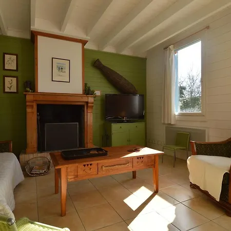 Holiday Cigogne 1 Liesville-sur-Douve